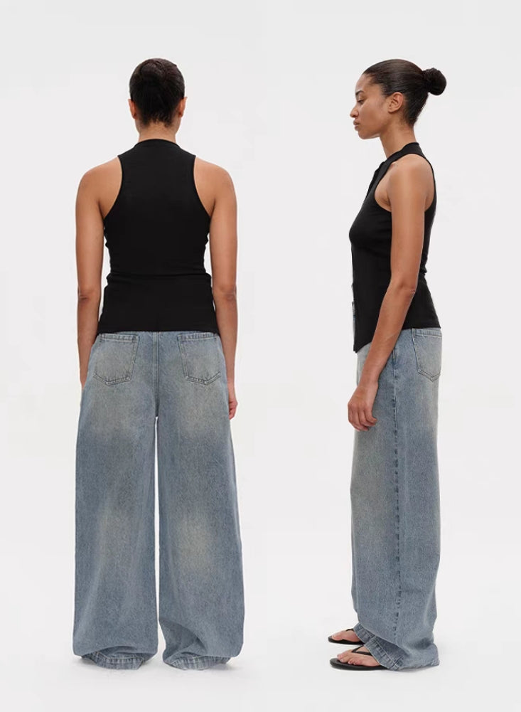 Elegantes Neckholder-Tanktop mit Cut-outs und Knopfleiste