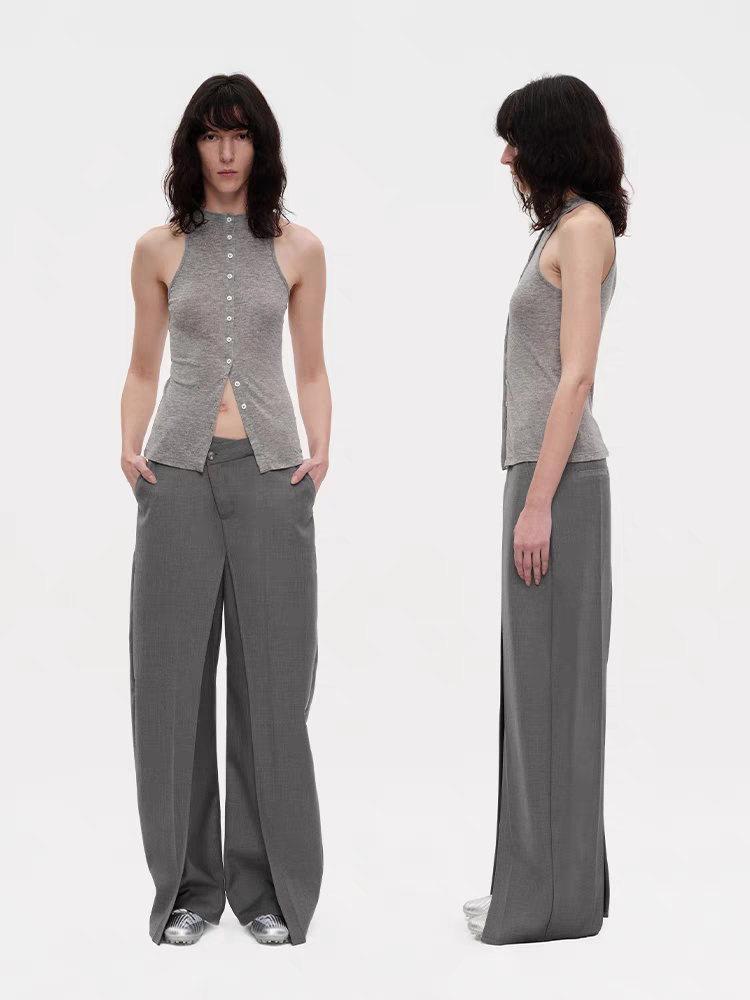 Elegantes Neckholder-Tanktop mit Cut-outs und Knopfleiste