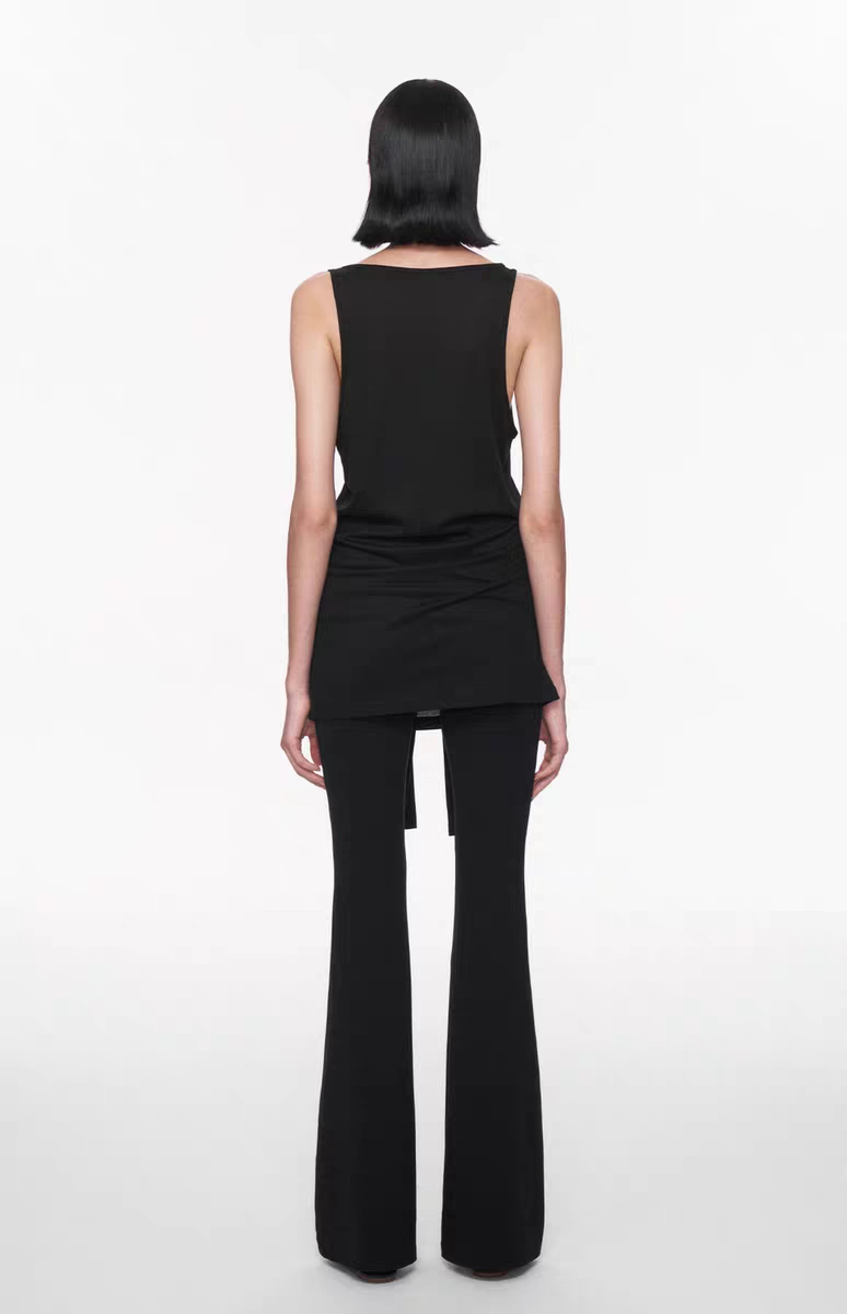Camiseta sin mangas minimalista con lazo frontal para mujer
