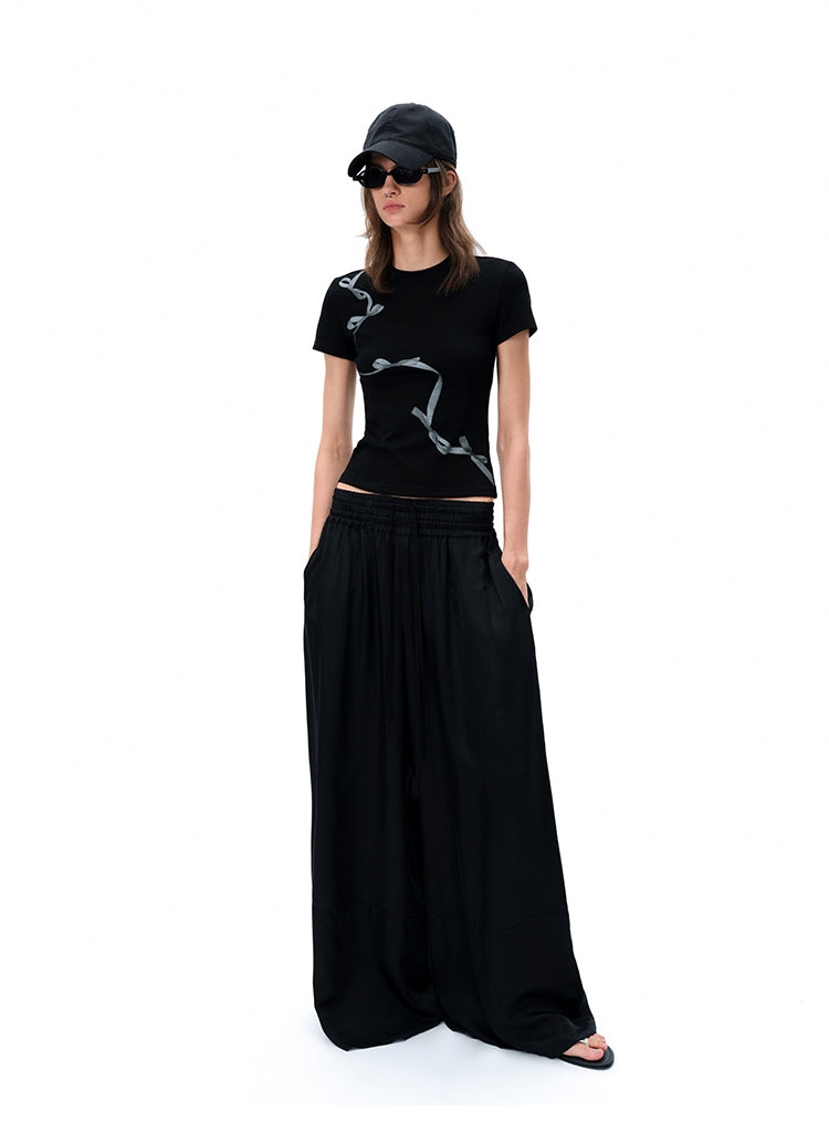 Camiseta ajustada con gráficos