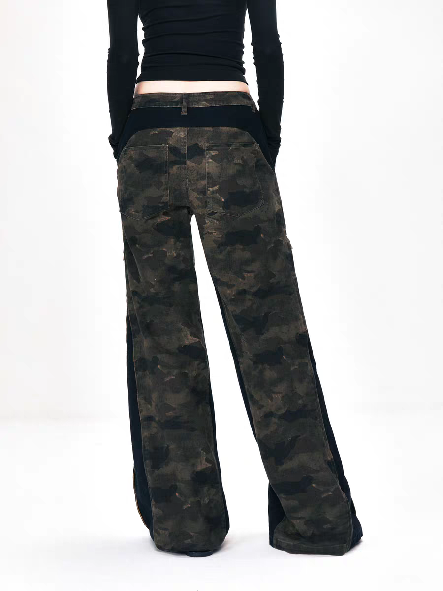Camouflage-Hose mit weitem Bein und geteiltem Saum