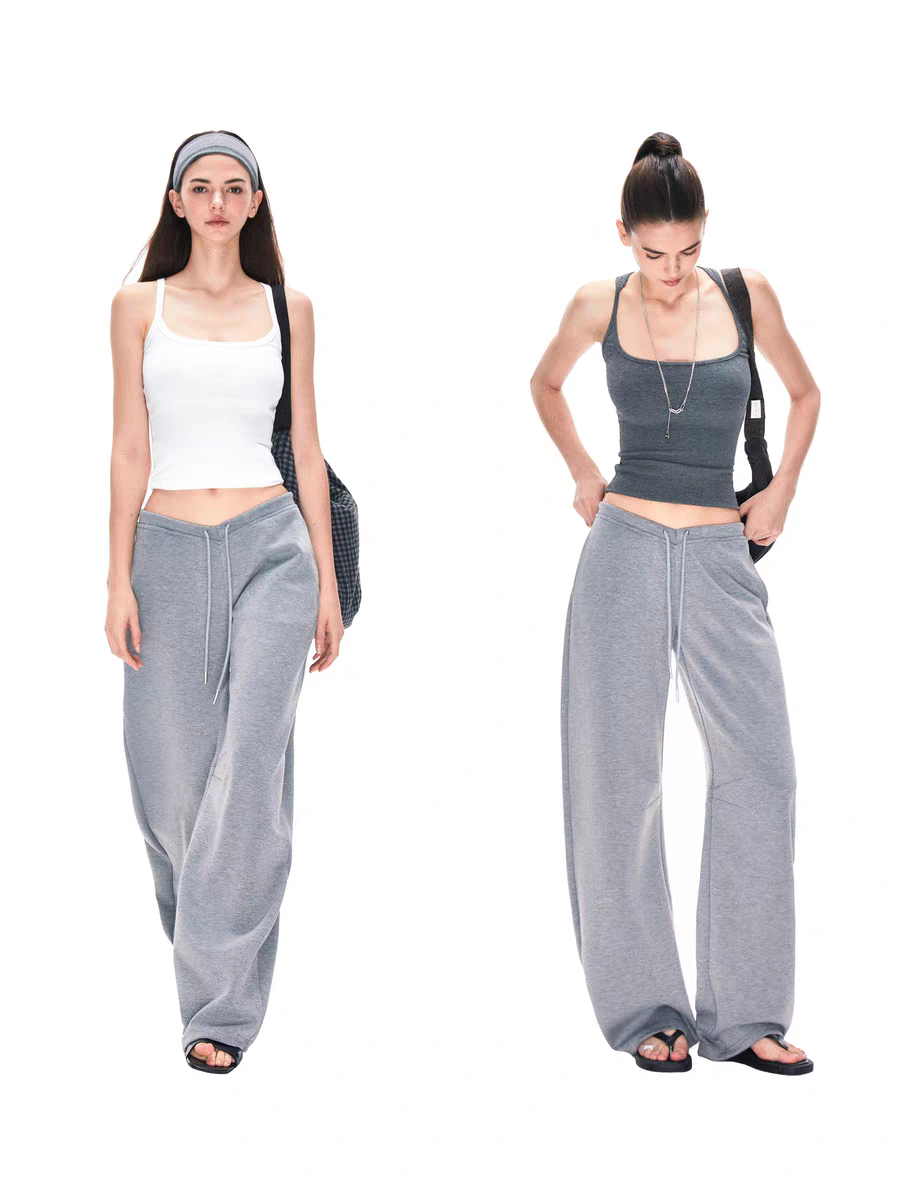 Jogginghose mit niedriger Taille und weitem Bein