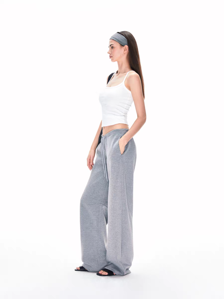 Jogginghose mit niedriger Taille und weitem Bein