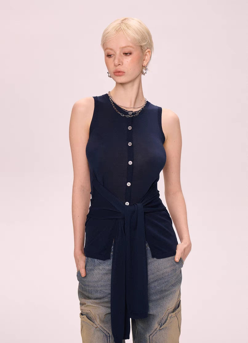 Tanktop mit Knopfleiste und Bindegürtel