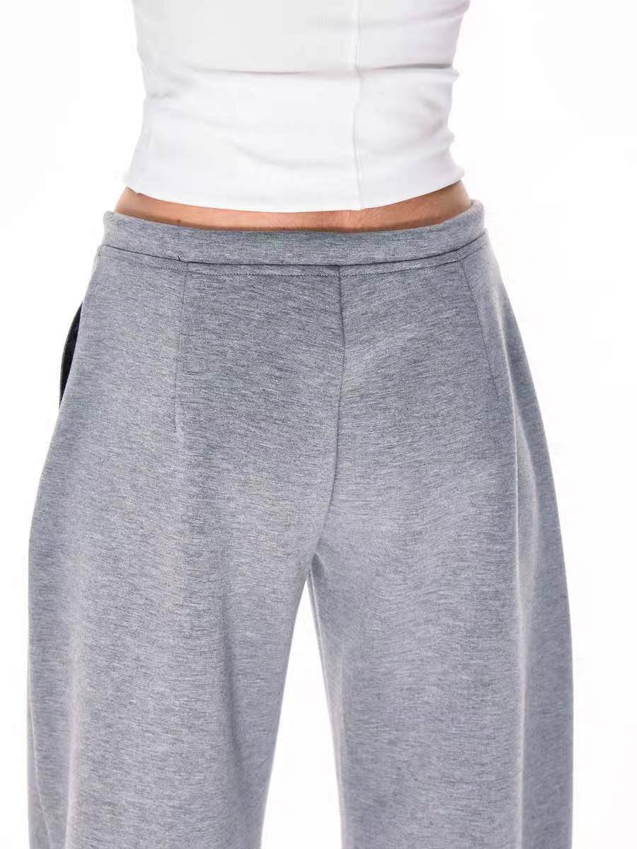 Jogginghose mit niedriger Taille und weitem Bein