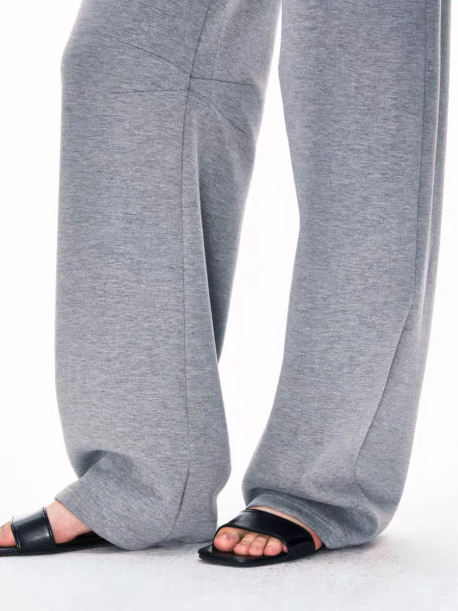 Jogginghose mit niedriger Taille und weitem Bein