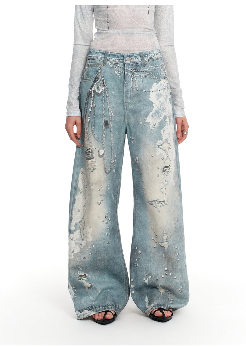 Verwaschene Jeans mit weitem Bein und Strass-Kettendetail