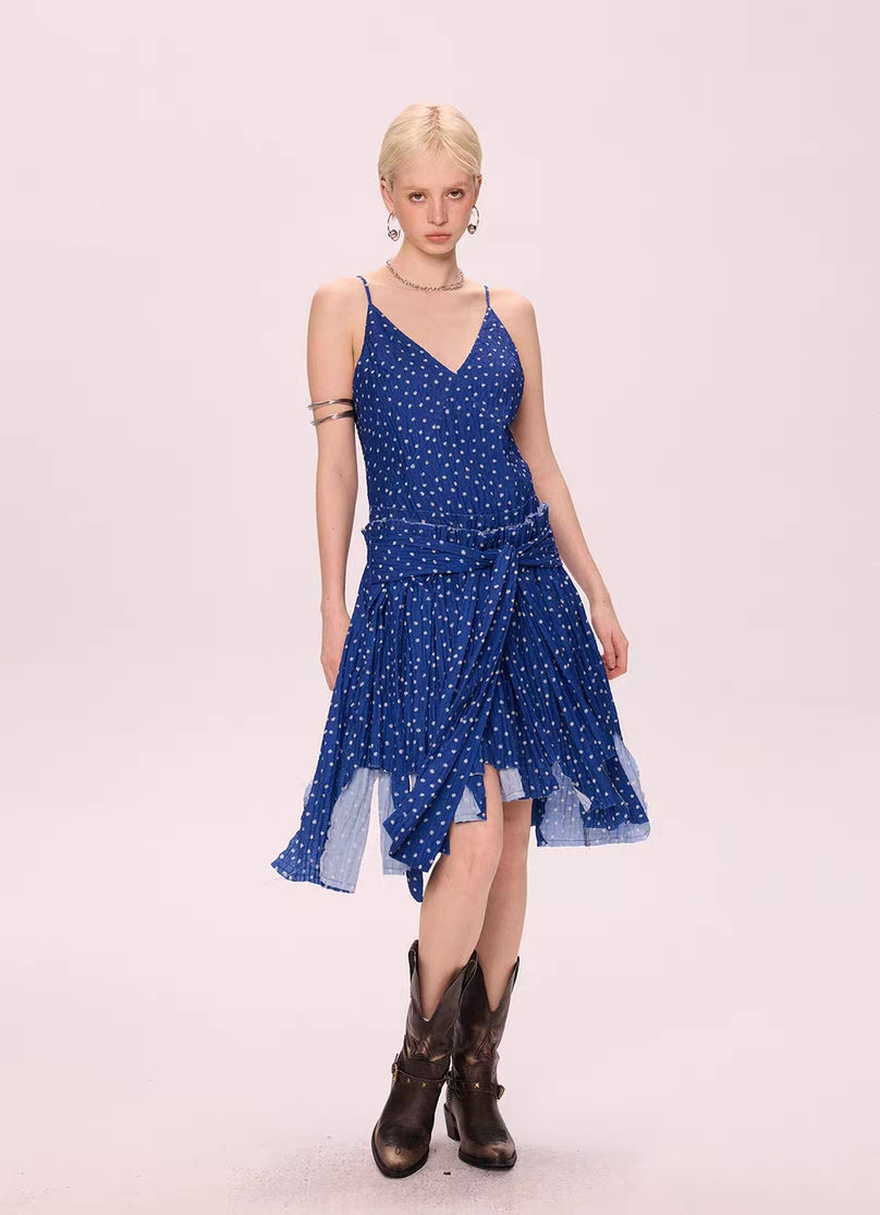 Asymmetrisches Midikleid im Vintage-Stil mit Punkten