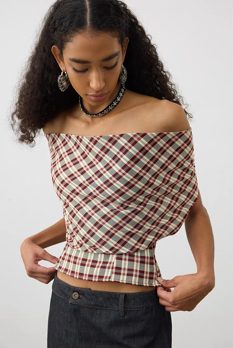 Top halter convertible a cuadros: dos maneras de llevarlo