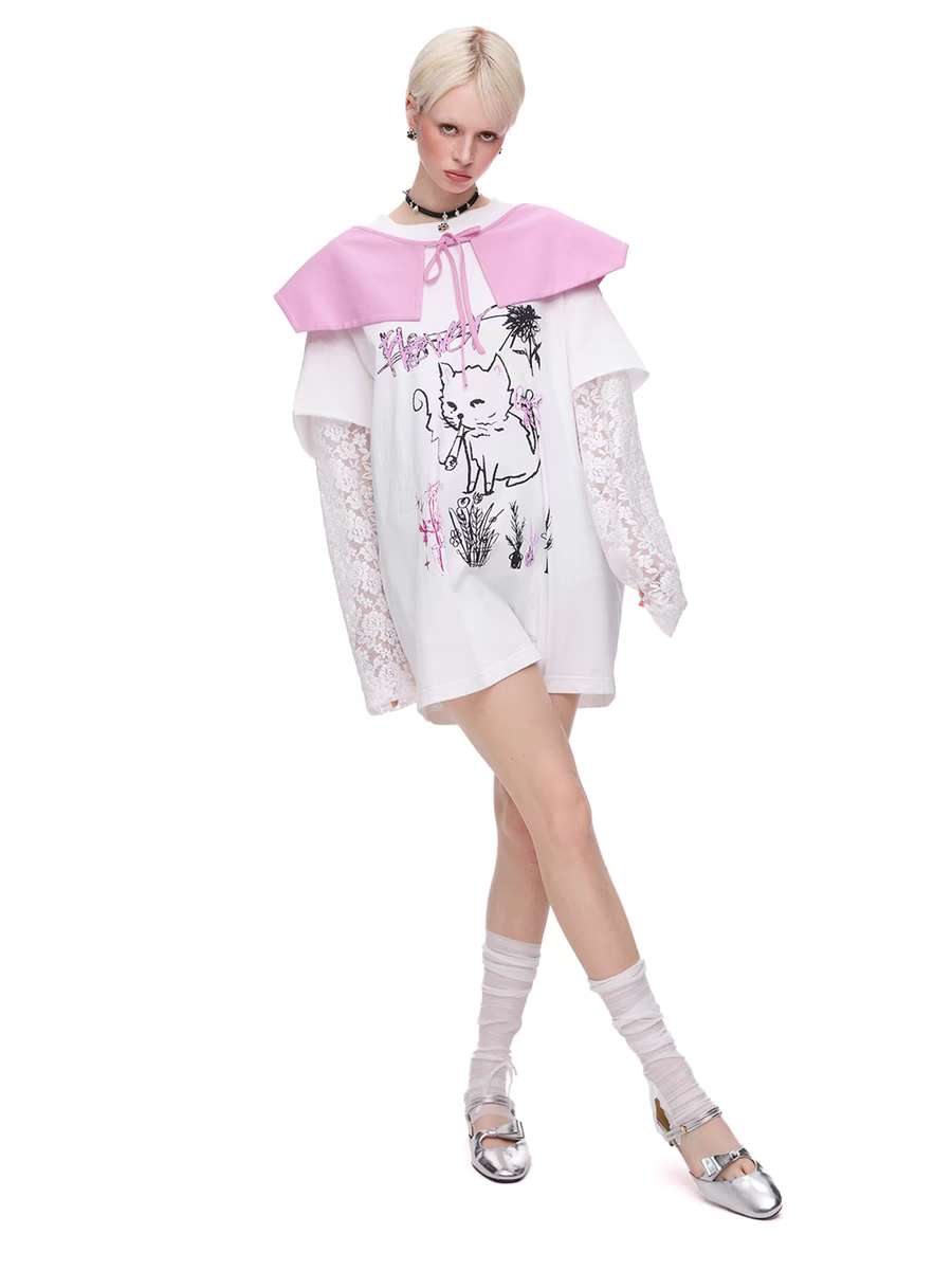 Cartoon Cat Graphic Tee with Lace Sleeves